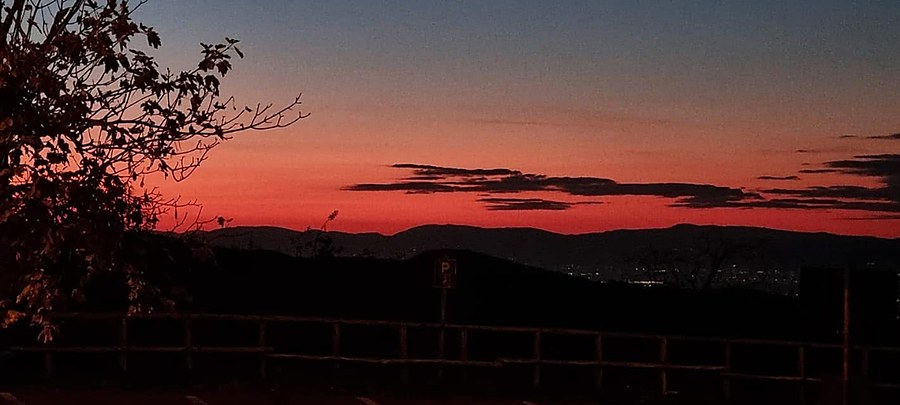 Tramonto visto dal Passo della Collina, davanti al bar Il Signorino